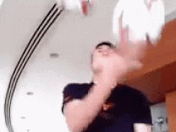 Chụp ảnh tạo dáng không giống ai, Công Phượng khiến Quang Hải ngứa mắt xông vào đánh để dằn mặt-1