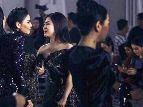 Hương Tràm bị dị ứng cấp tính, nổi từng mảng khắp người-3