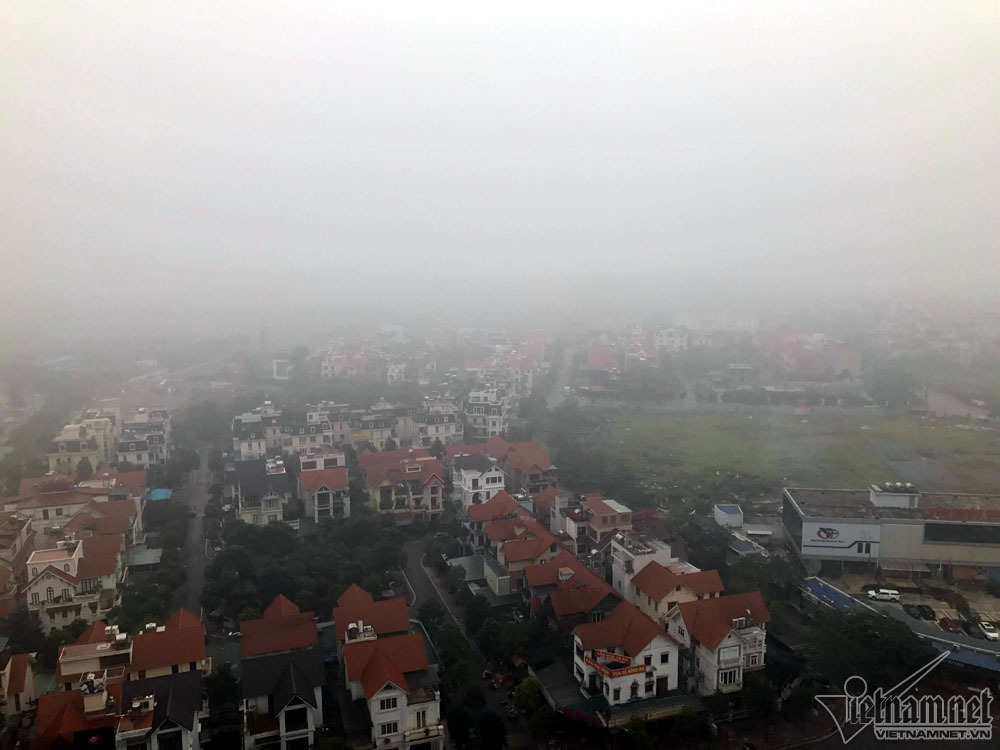 Hà Nội đặc quánh sương mù, cao ốc mất hút-4