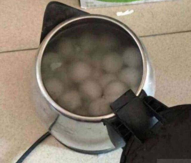 Tuyệt chiêu nấu cơm sinh viên bá đạo”, dân tình thốt lên: Học làm gì, đi làm bếp trưởng ngay”-4