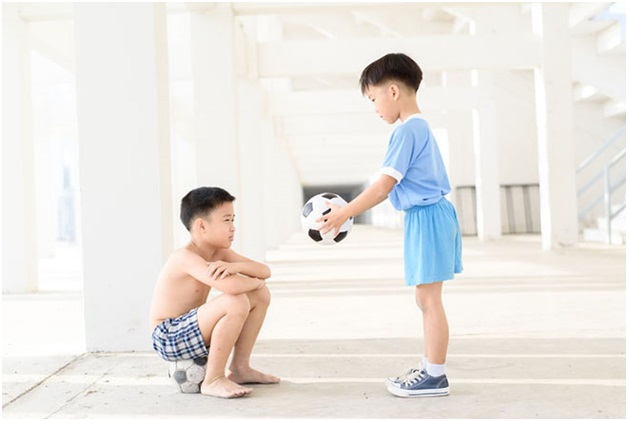 Chuyên gia Đại học Harvard chia sẻ 7 bài học giúp cha mẹ dạy con lòng nhân ái, biết suy nghĩ thấu tình đạt lý-1