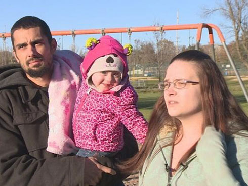 Bảo mẫu bạo hành bé trai 10 tháng tuổi khiến ai nhìn cũng bức xúc nhưng mức án phạt bà nhận lại gây phẫn nộ hơn cả-3