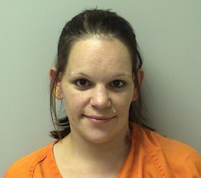 Giao con cho bảo mẫu được nửa ngày, người mẹ nhận về thi thể đứa trẻ mà không hay biết, chẳng ngờ tự mình đưa con vào tay ác quỷ”-1