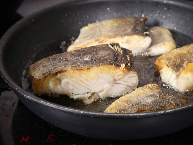 Chạy vào bếp khi bà nội đang rán cá, bé trai 11 tuổi đột nhiên ngạt thở rồi tử vong vì một thứ không ngờ-4