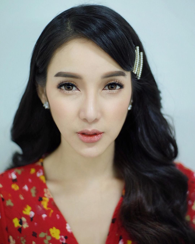 Đời sóng gió của mỹ nhân Thái: 20 tuổi phát hiện bí mật động trời về thân thế, một mình nuôi con-2