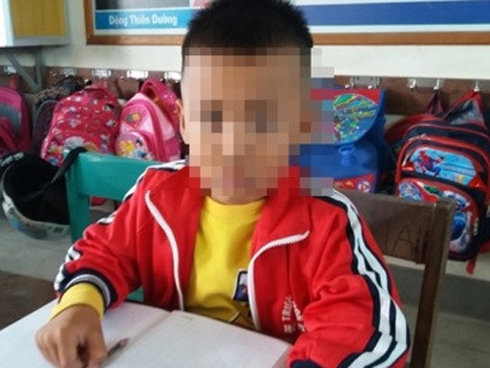 Sờ nhẹ vào học sinh chúng tôi cũng không dám nữa-2