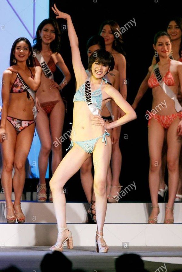 Cười lả đi vì màn tạo dáng bá đạo khi thi bikini của thí sinh Hoa hậu Hoàn vũ Nhật Bản-12