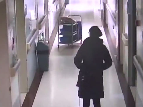 Một năm sảy thai liên tục 4 lần, mẹ khóc òa trong ngày đón con chào đời-3