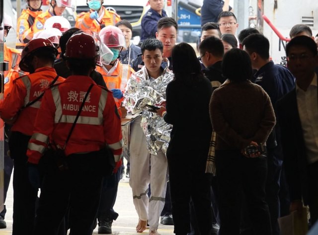 Tàu chở dầu treo cờ Việt Nam bốc cháy dữ dội ngoài khơi Hong Kong, có người thiệt mạng-3