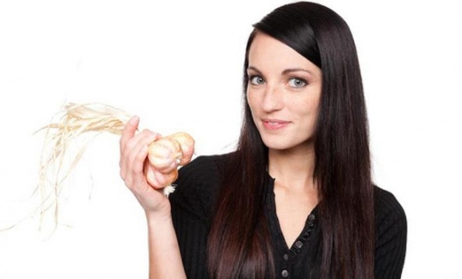 Dùng tỏi làm dầu gội: Nhiều lợi ích vô cùng kinh ngạc-1