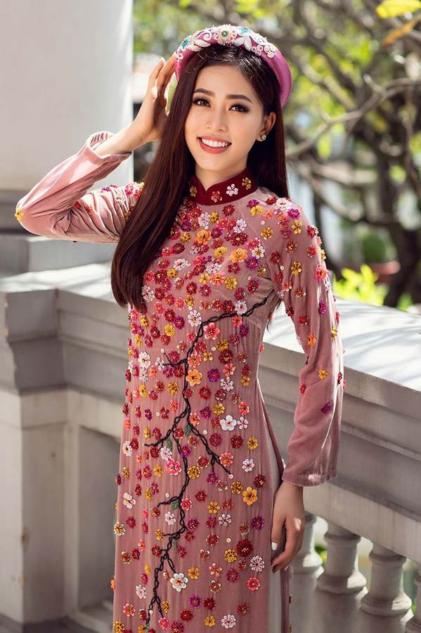 Top 3 HH Việt Nam 2018 khoe nhan sắc thanh xuân rực lửa với áo dài-4