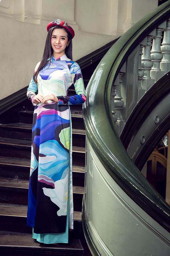 Top 3 HH Việt Nam 2018 khoe nhan sắc thanh xuân rực lửa với áo dài-7