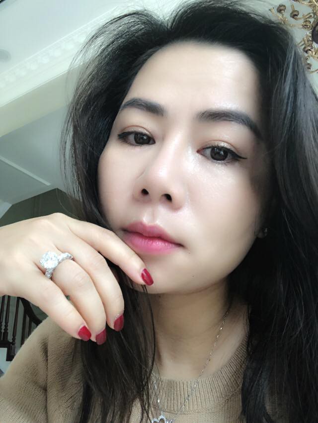 Than chẳng có gì để làm, vợ đại gia kim cương khiến chị em phát ghen vì sự giàu có chỉ trong 1 bức ảnh-2