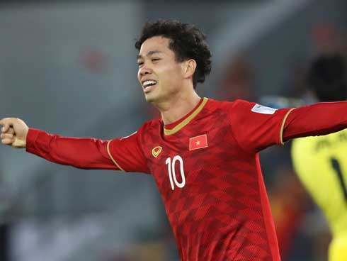 Việt Nam 1-0 Iraq: Hậu vệ Iraq đốt đền-1