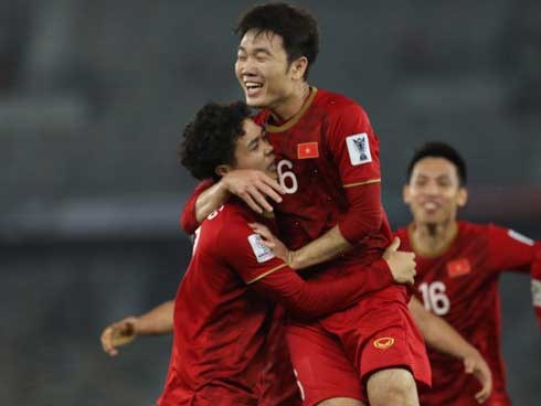 Công Phượng nâng tỷ số lên 2-1 cho tuyển Việt Nam