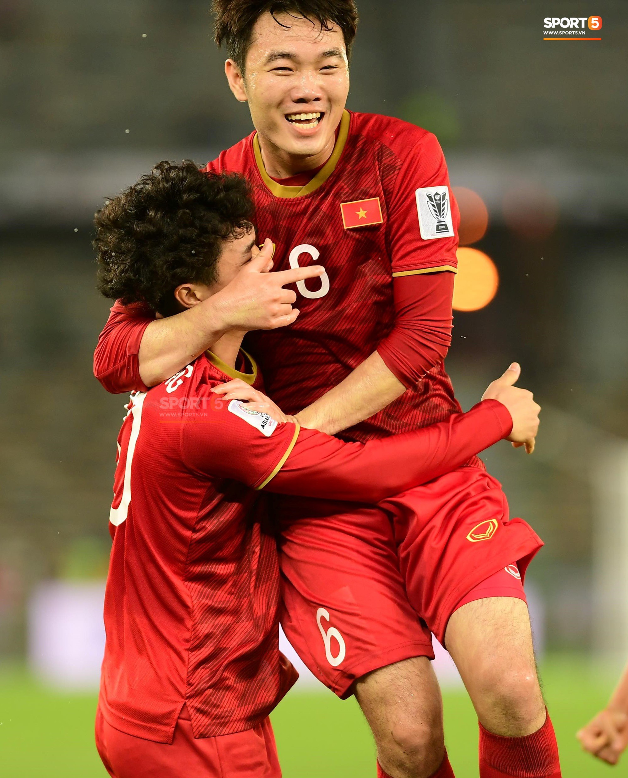 Những bức ảnh chứng minh Văn Lâm đã cố gắng hết sức cứu thua cho tuyển Việt Nam-6