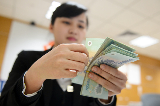 Thưởng Tết nhân viên ngân hàng năm nay ra sao?-1