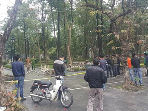 Người quen nói về hoàn cảnh cô gái tử vong lõa thể trong công viên Hà Nội: Tội nghiệp, mẹ mới mất chưa được 49 ngày-3