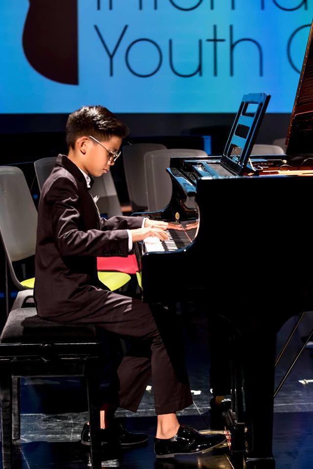 3 người con ruột của Hoa hậu Hà Kiều Anh và chồng đại gia có cuộc sống như thế nào?-6