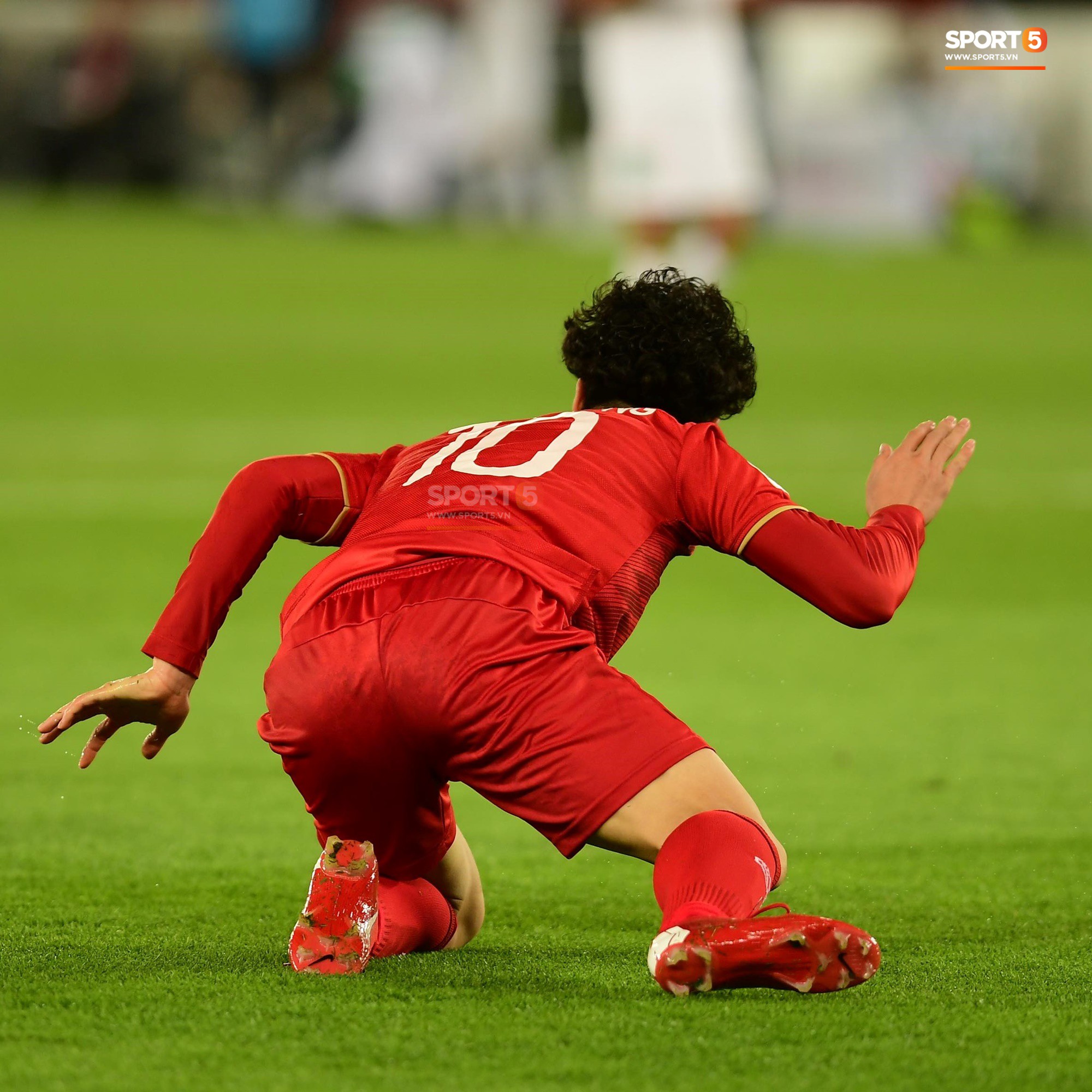 Công Phượng nổi cáu, tiếc nuối khi Xuân Trường chuyền hỏng ở trận thua Iraq-5