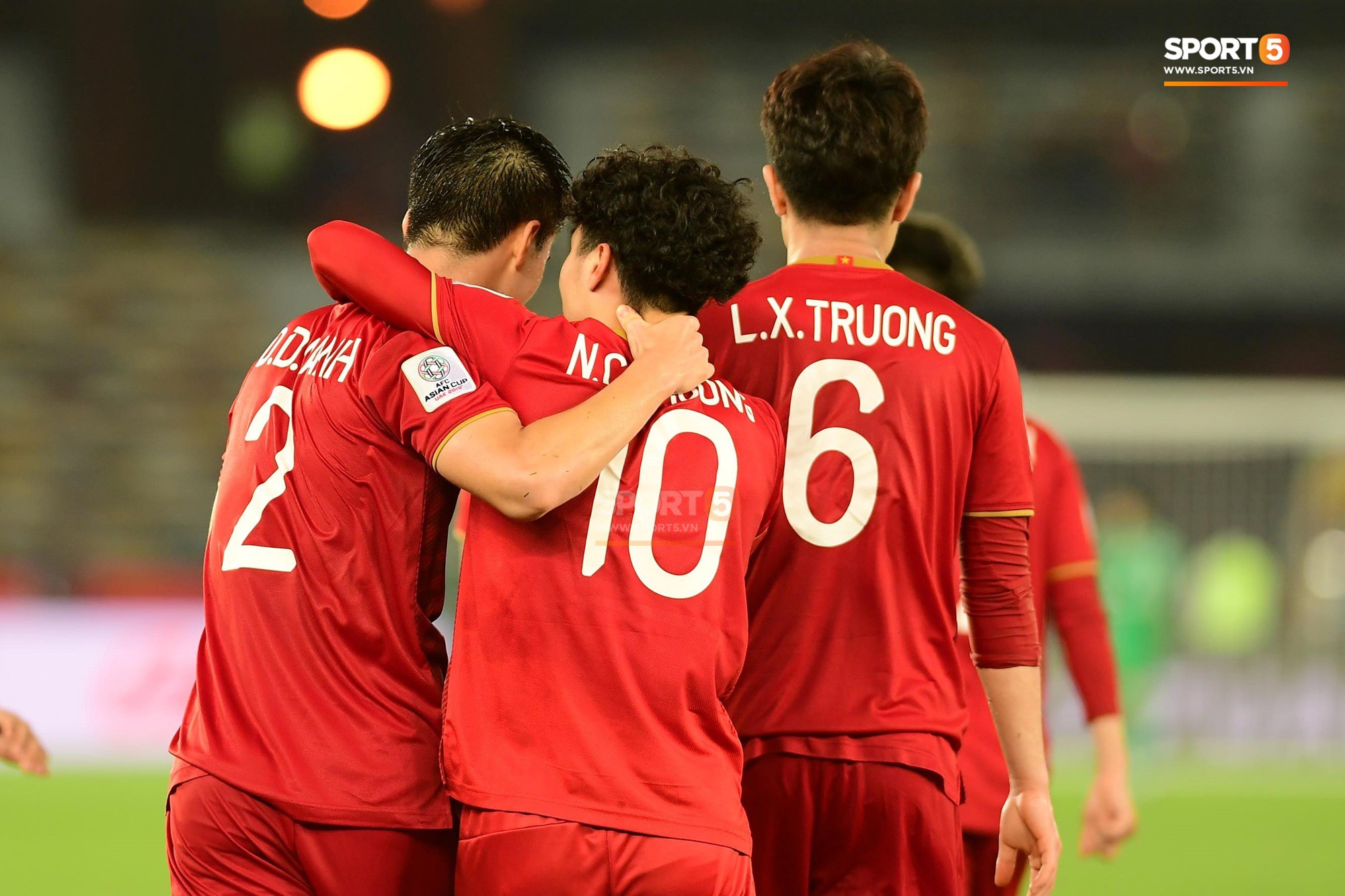 Công Phượng nổi cáu, tiếc nuối khi Xuân Trường chuyền hỏng ở trận thua Iraq-7