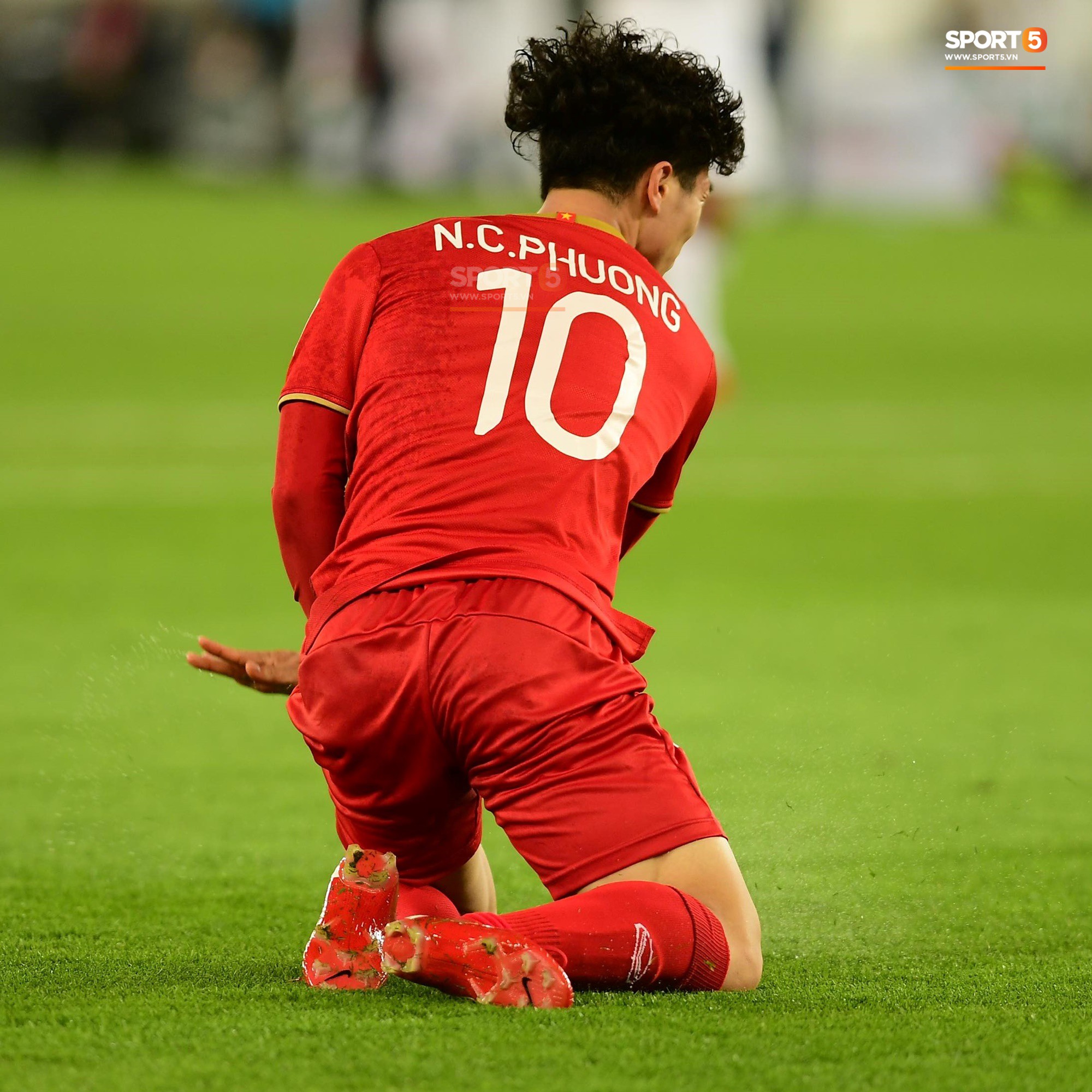 Công Phượng nổi cáu, tiếc nuối khi Xuân Trường chuyền hỏng ở trận thua Iraq-4