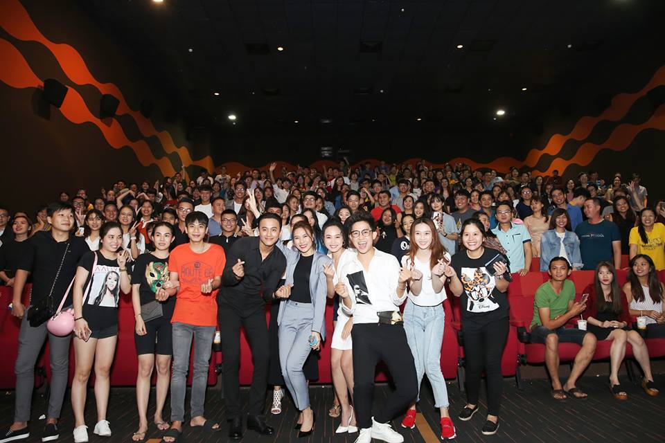 Mỹ Tâm lau nước mắt khi hát nhạc phim Chị trợ lý của anh-2