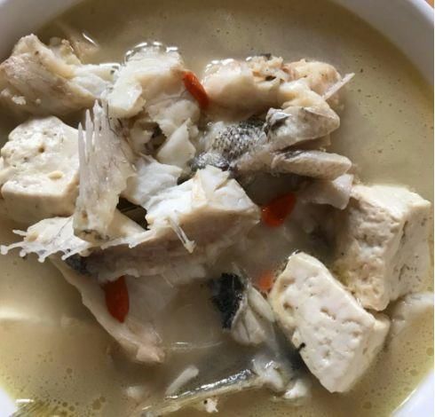 Bữa cơm đầu tiên khi sống chung khiến chồng câm nín, mẹ chồng giận tím mặt, chị em phân tích lý do là...-5