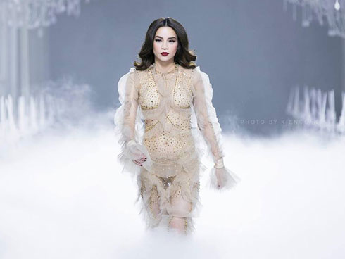 Không phải anti fan, phấn son quá dày mới là kẻ thù đích thực của Hà Hồ-5