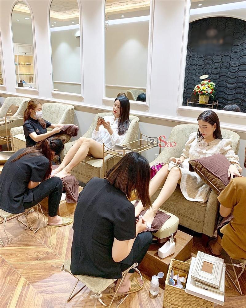 Cố quảng cáo tiệm nail của Kỳ Duyên, ai ngờ Diệp Lâm Anh lại hại chết hoa hậu vì bộ móng mắc tiền mà nhìn thấy ghê-4