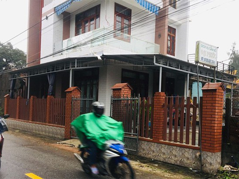 Kẻ đâm gục bé gái 10 tuổi để cướp dây chuyền là người hiền lành-4