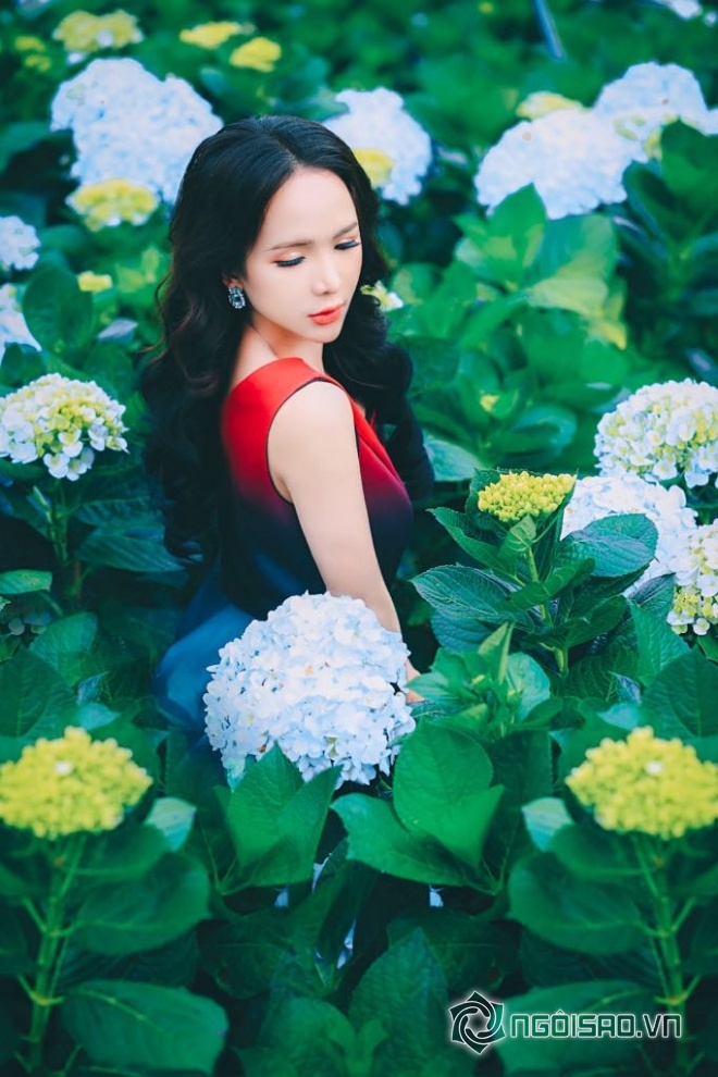 Mỹ nhân chuyển giới Đoàn Trần đẹp nao lòng giữa đồng hoa Đà Lạt-13