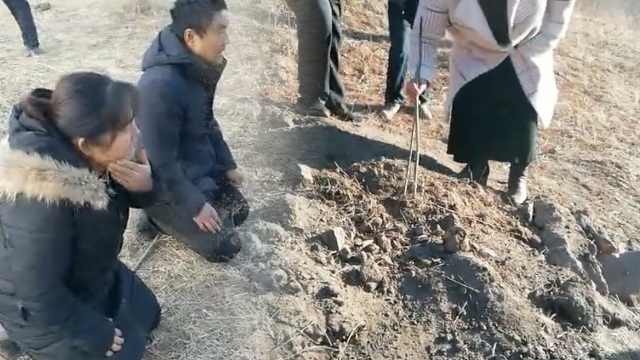 Hài cốt của thiếu nữ qua đời 18 năm bị lấy trộm, mọi người biết chuyện đều rùng mình với hủ tục truyền thống ghê rợn-1