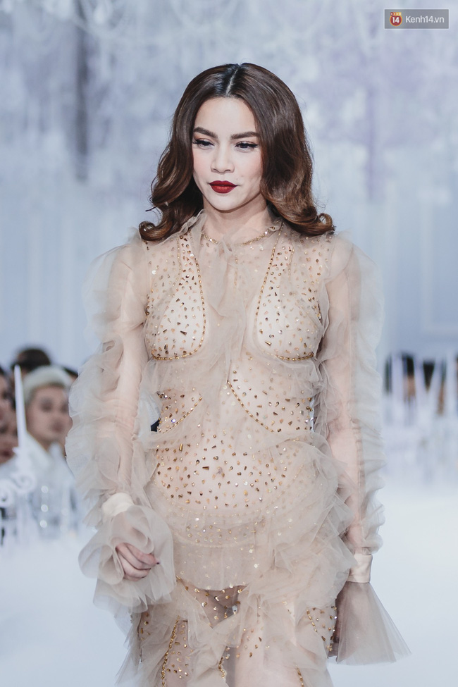 Lạ như Hà Hồ, cứ mỗi lần trang điểm đậm nét đánh khối là biến thành người khác-1