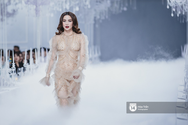 Lạ như Hà Hồ, cứ mỗi lần trang điểm đậm nét đánh khối là biến thành người khác-4