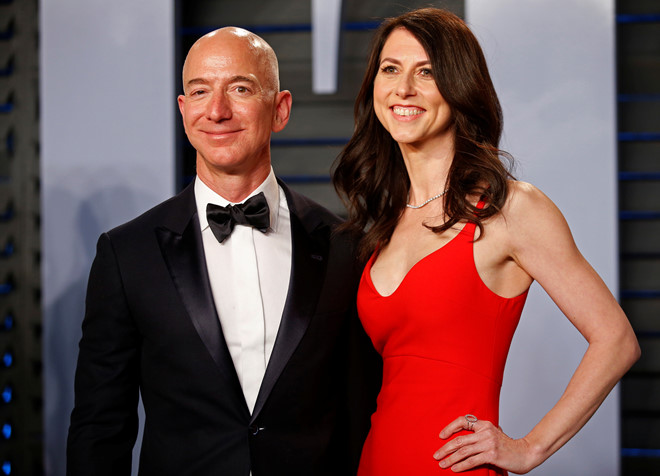 Tỷ phú giàu nhất thế giới Jeff Bezos ly dị vợ sau 25 năm-1