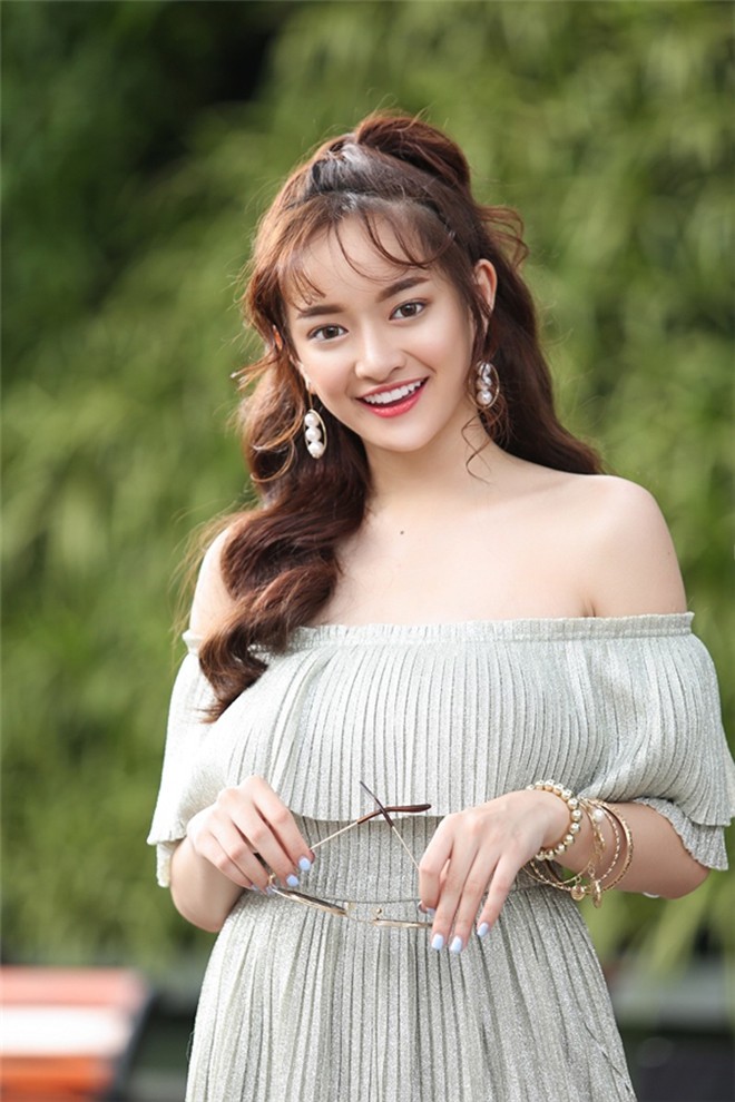 Nữ chính Em chưa 18 - Kaity Nguyễn lần đầu khoe ảnh bikini gợi cảm-11