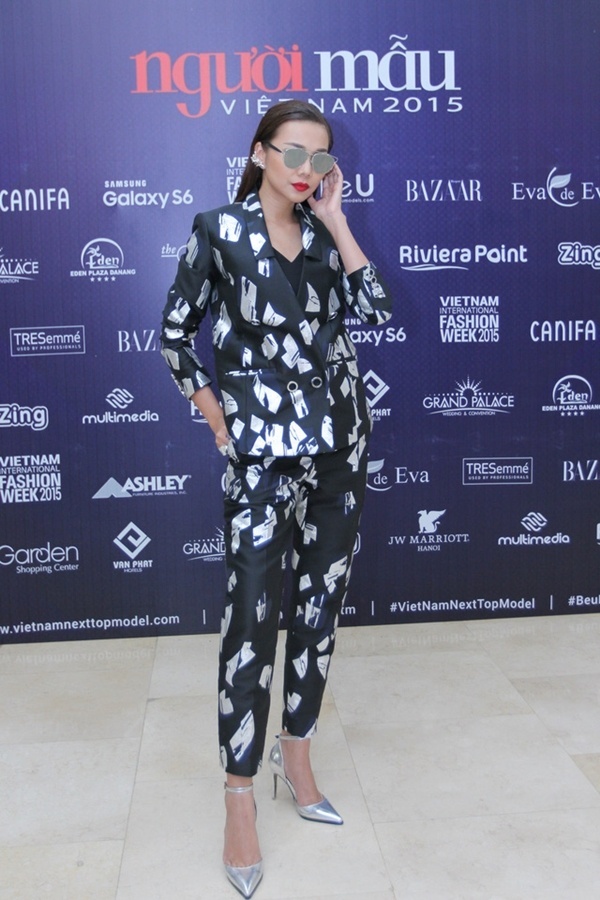 3 người đẹp xứng danh nữ hoàng suit của Vbiz-16