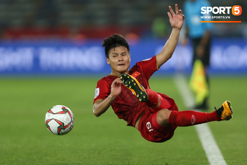 Pha đi bóng, dứt điểm đẳng cấp của Quang Hải lọt top 10 tình huống xử lý hay nhất tuần đầu Asian Cup-1