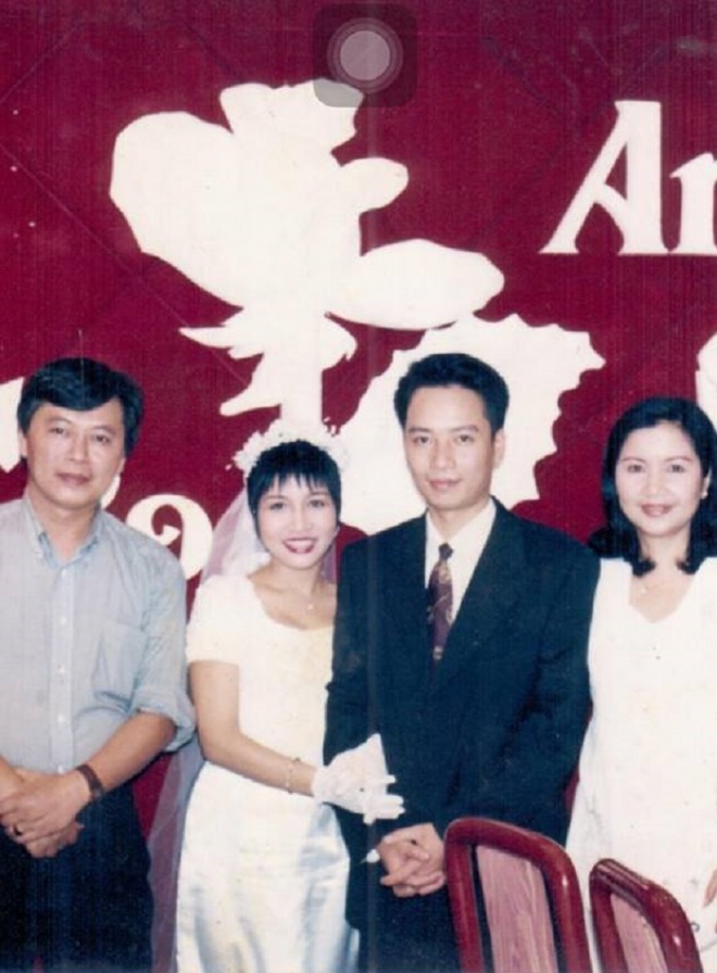 Bức ảnh hiếm trong đám cưới 21 năm về trước của ca sĩ Mỹ Linh lần đầu được hé lộ-1
