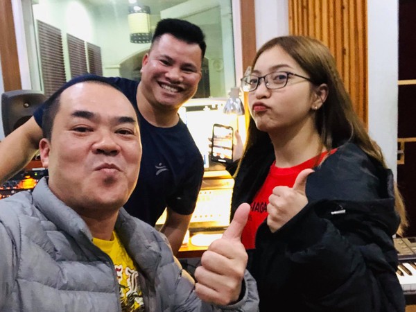 Tận dụng sức hút của bạn trai ở Asian Cup, người yêu cầu thủ Quang Hải chuẩn bị ra MV đầu tay?-7