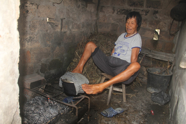 Người phụ nữ vượt lên nghịch cảnh với đôi chân diệu kỳ-1