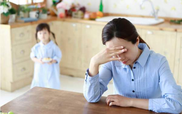 Đứa trẻ bị bỏ rơi trước cửa nhà và bí mật khủng khiếp của gia đình khiến tôi rối trí-2