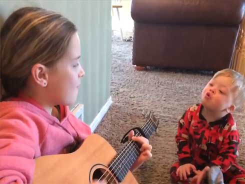 Bình Dương: Xưởng gỗ rộng ngàn mét bị thiêu rụi, công nhân hò nhau bỏ chạy-1