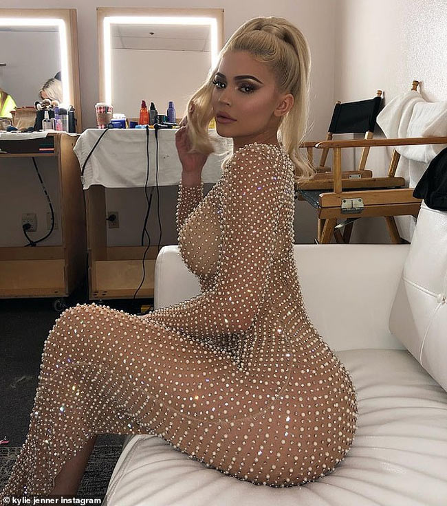 Nữ tỷ phú trẻ nhất thế giới có gu thời trang cả phụ nữ và đàn ông đều thích mê-17