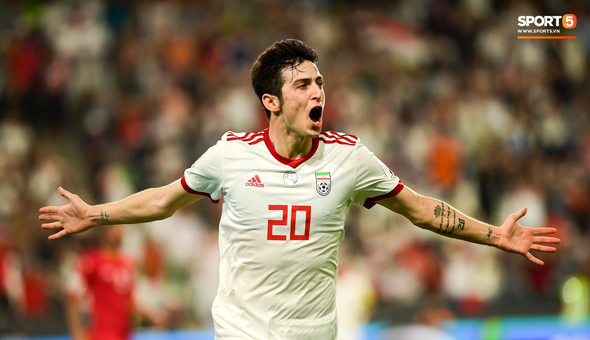 Tiền đạo Iran điển trai, sở hữu đôi mắt buồn và gương mặt baby nhưng hứa hẹn mang tới mối nguy lớn cho khung thành Văn Lâm-4