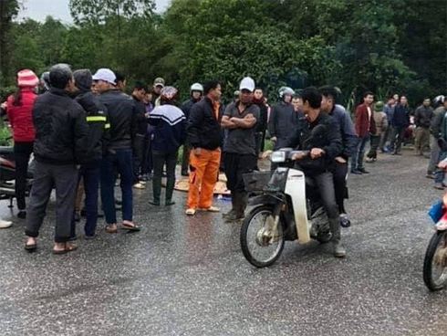 Nghệ An: Con trai 2 tuổi sợ hãi khóc thét sau 2 tháng gặp lại bố bị tai nạn giao thông-12