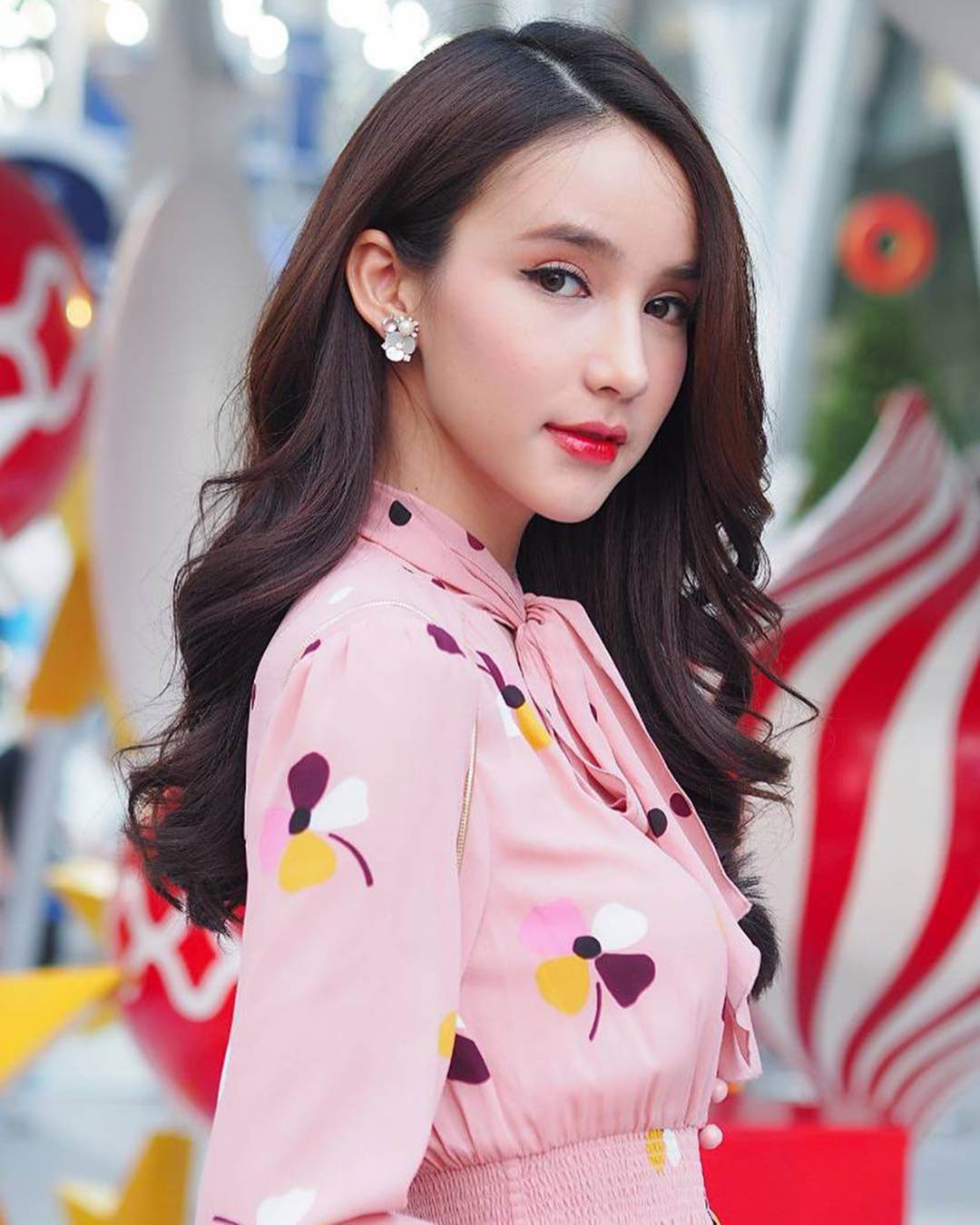 Nhan sắc xinh đẹp của nữ hoàng chuyển giới Thái Lan sau gần 2 năm-13