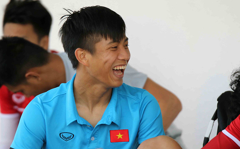 Đặng Văn Lâm, Công Phượng tươi rói chờ đấu Iran-6