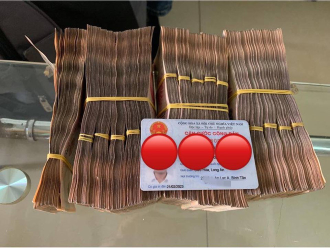 Thanh niên mang hàng trăm triệu đi mua chiếc xe Dream biển ngũ quý 9 siêu hiếm-3